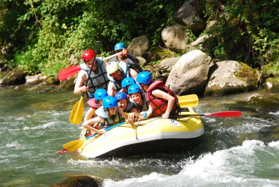 Rafting sports eaux vives loisirs aventures rafting à Saint Lary