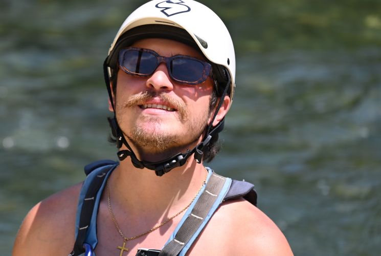 Brice moniteur diplomé sports eaux vives loisirs aventures rafting à Saint Lary