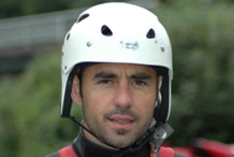 Christophe moniteur diplomé sports eaux vives loisirs aventures rafting à Saint Lary