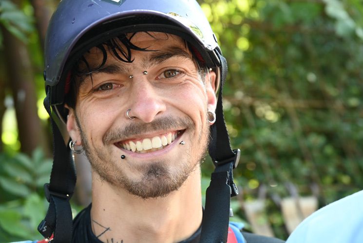Nicolas moniteur diplomé sports eaux vives loisirs aventures rafting à Saint Lary