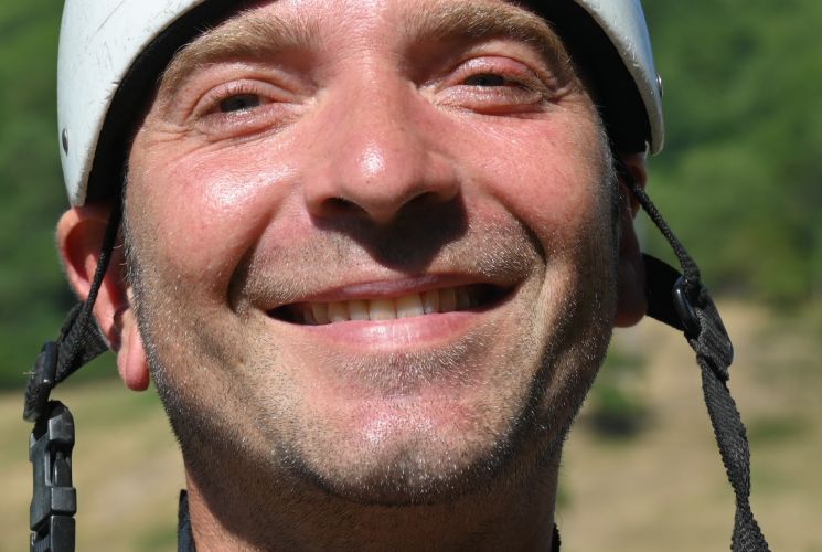 Vincent moniteur diplômé sports eaux vives loisirs aventures rafting à Saint Lary
