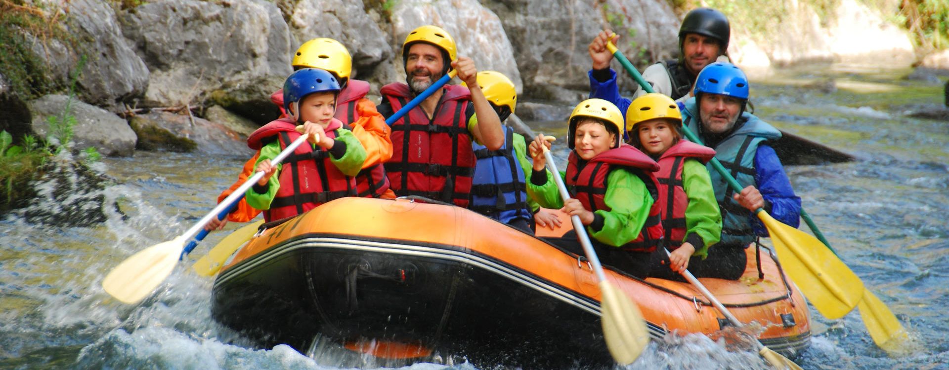 Sports d'eau vive à Saint Lary Soulan kayak raft